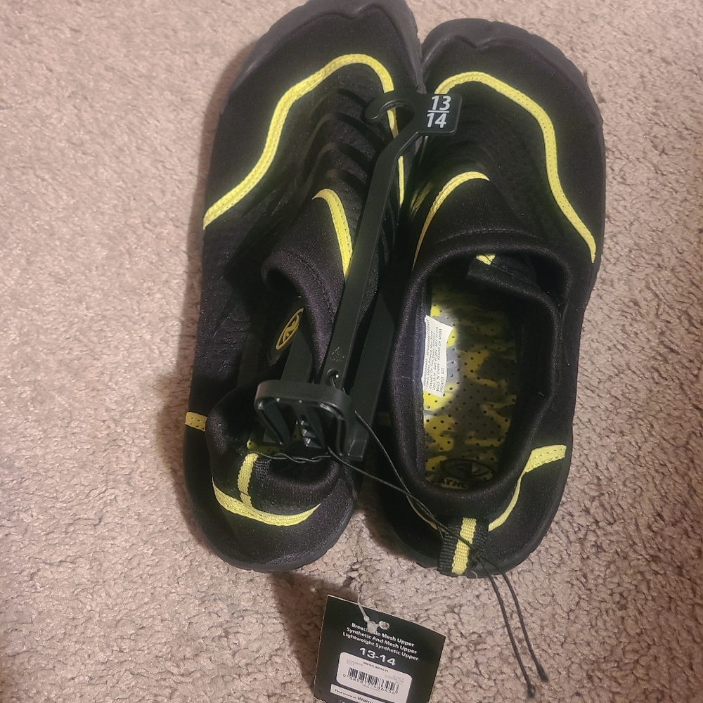 Mens water shoes